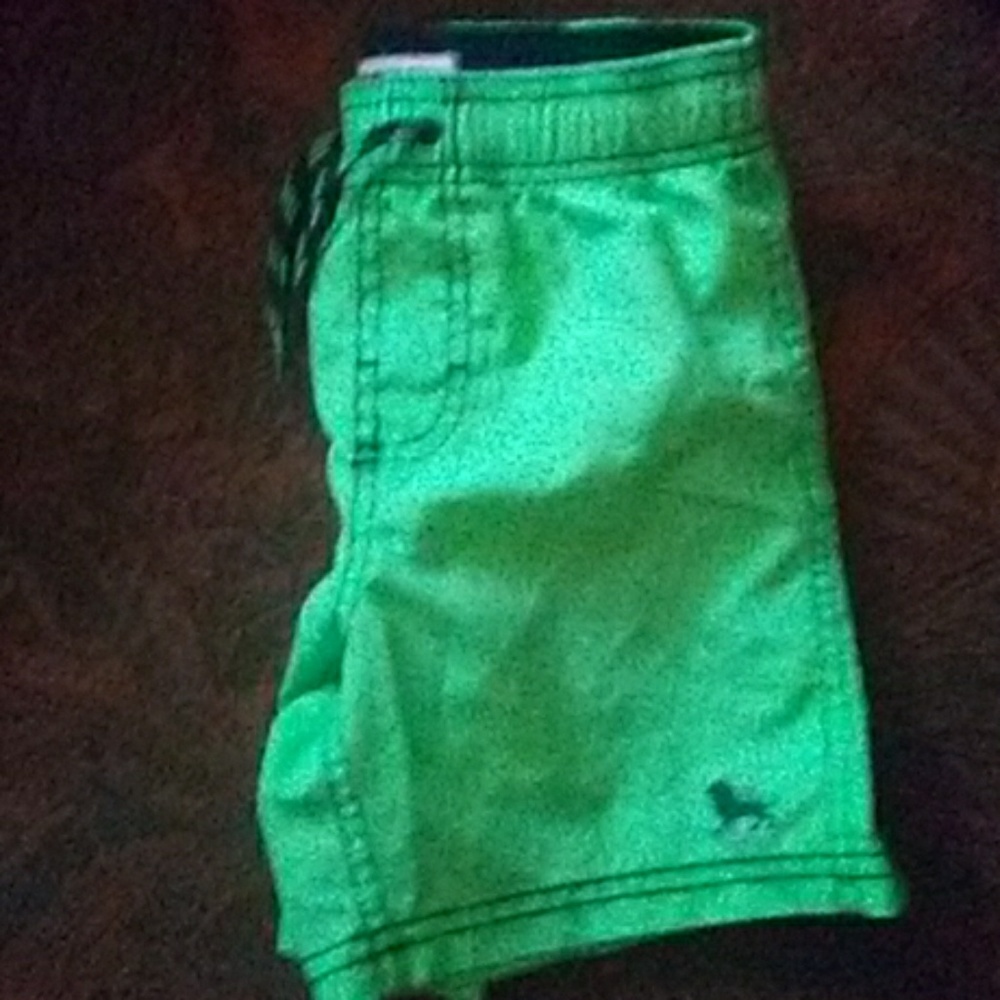 Toddler swim trunks